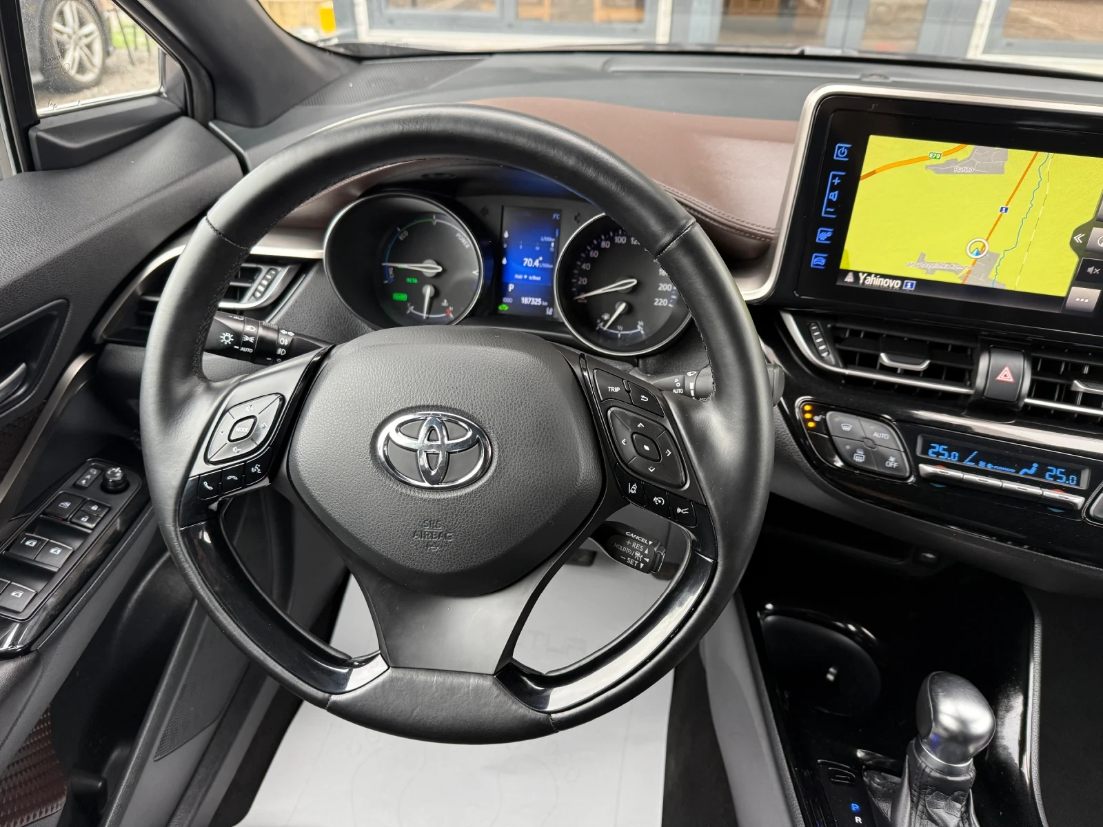 Toyota C-HR 1.8 HYBRID - изображение 8