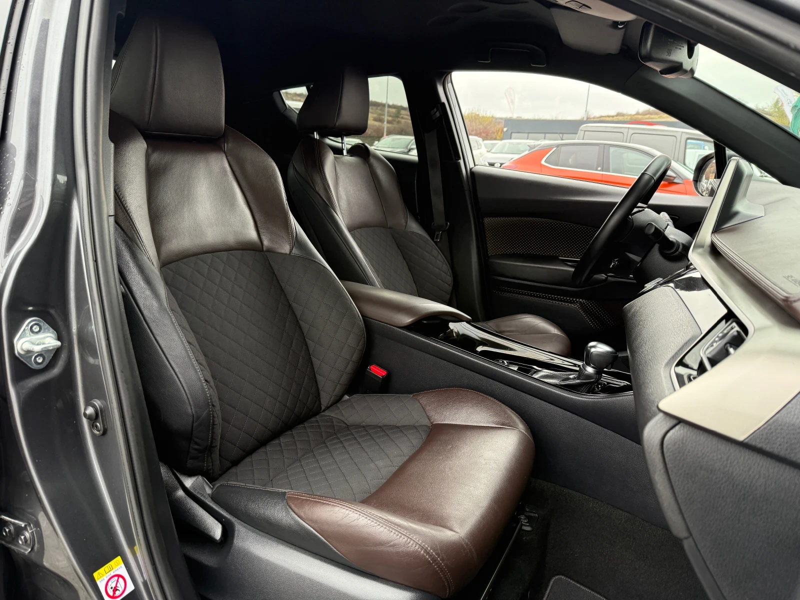 Toyota C-HR 1.8 HYBRID - изображение 10