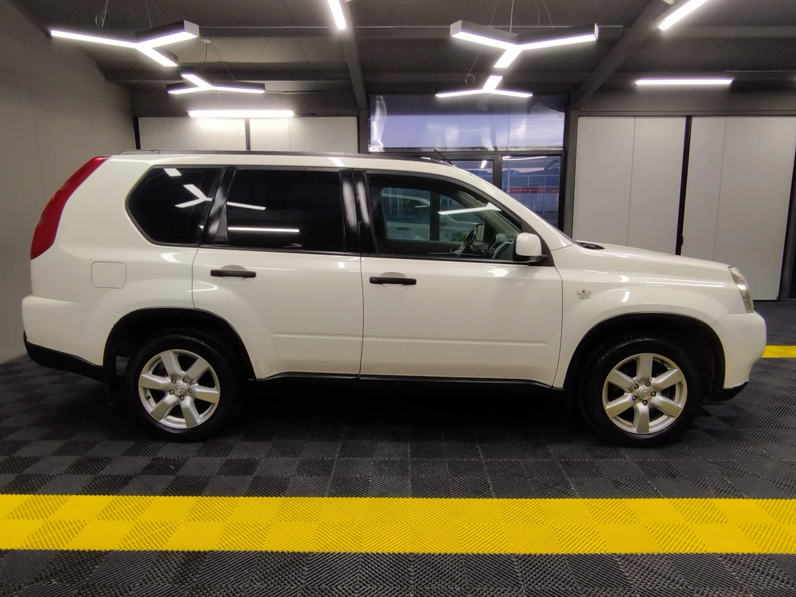 Nissan X-trail 2.0 DCI 4X4 AUTOMAT - изображение 6