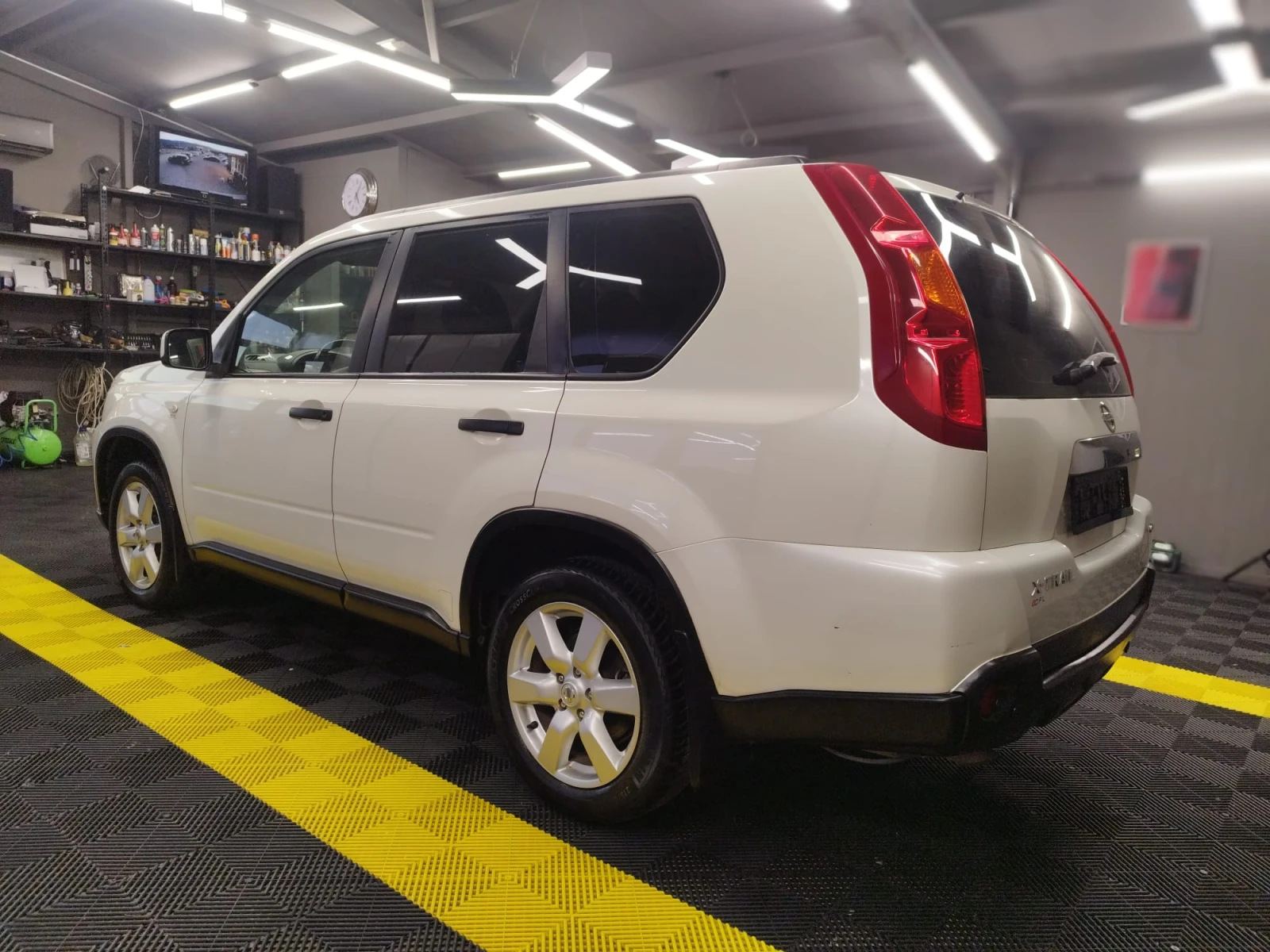 Nissan X-trail 2.0 DCI 4X4 AUTOMAT - изображение 4