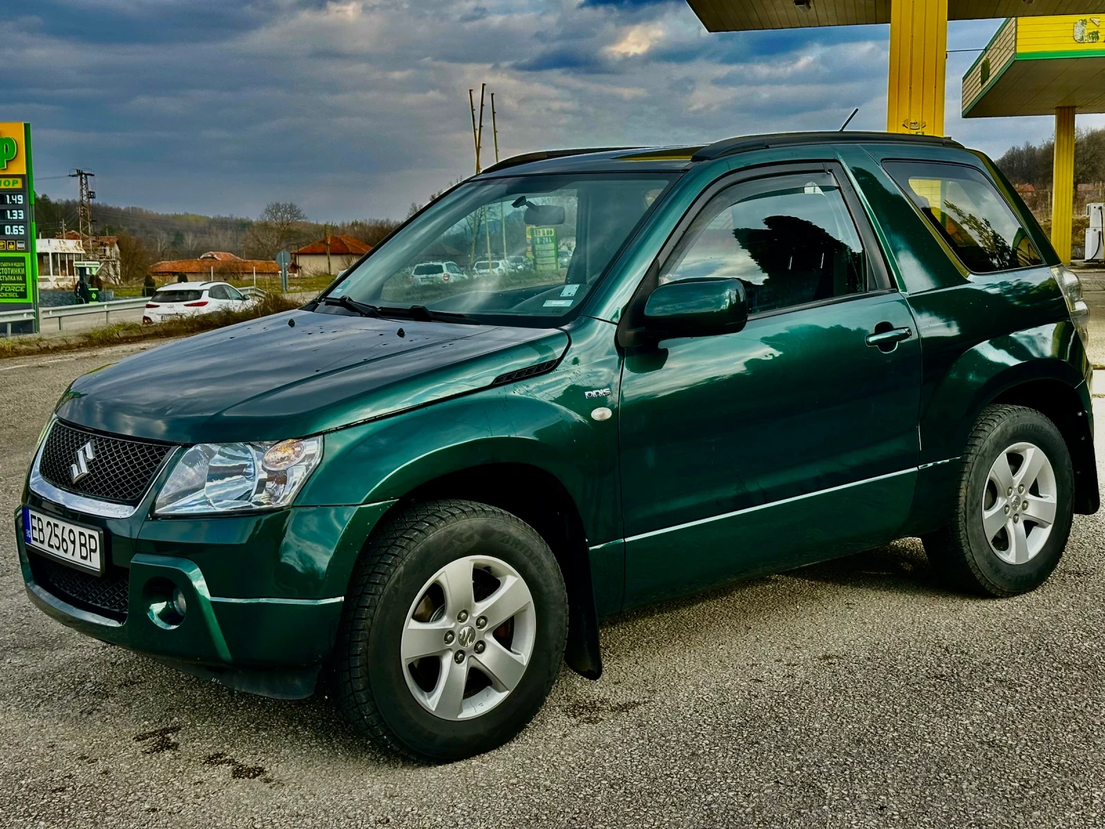 Suzuki Grand vitara 1.9 DDIS 2008г КЛИМА 4* 4, снимка 3 - Автомобили и джипове - 53878541