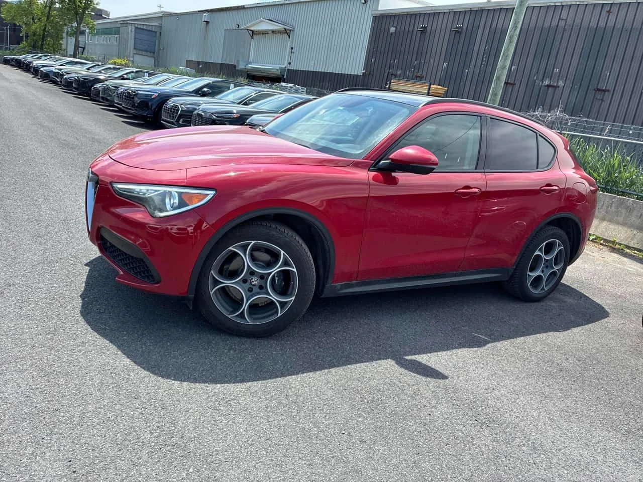 Alfa Romeo Stelvio Sport/CARFAX/ПОДГРЕВ/ПАНО/КЛИП/ФИНАНСИРАНЕ, снимка 3 - Автомобили и джипове - 54957198