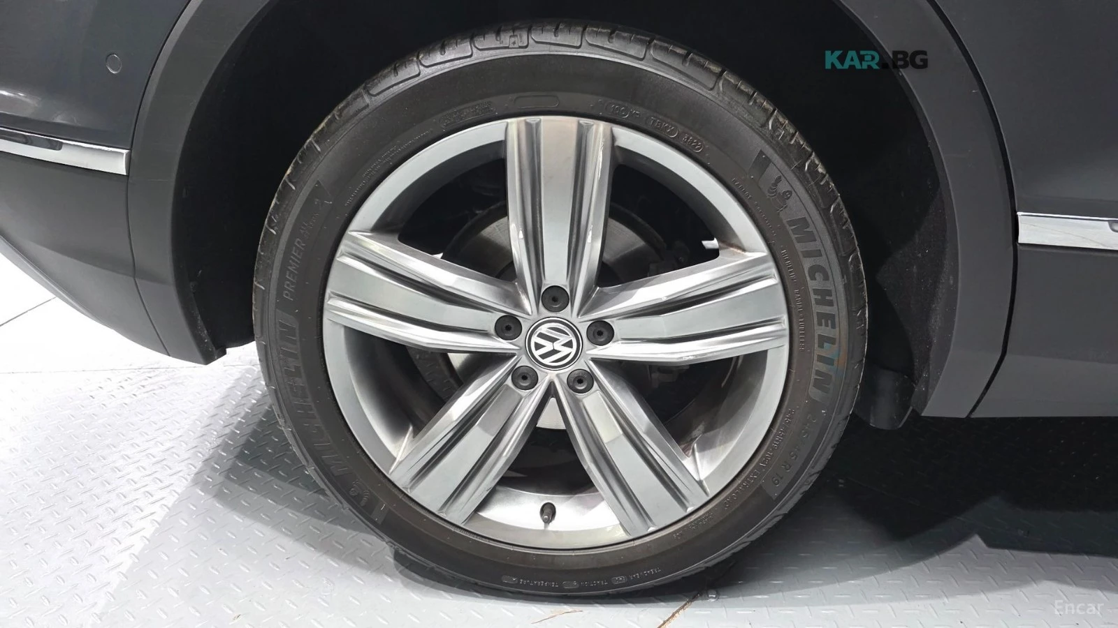 VW Tiguan 2.0TDI* 4MOTION* PRESTIGE* КОЖА* ПОДГРЕВ* ПАНОРАМА, снимка 5 - Автомобили и джипове - 55232892