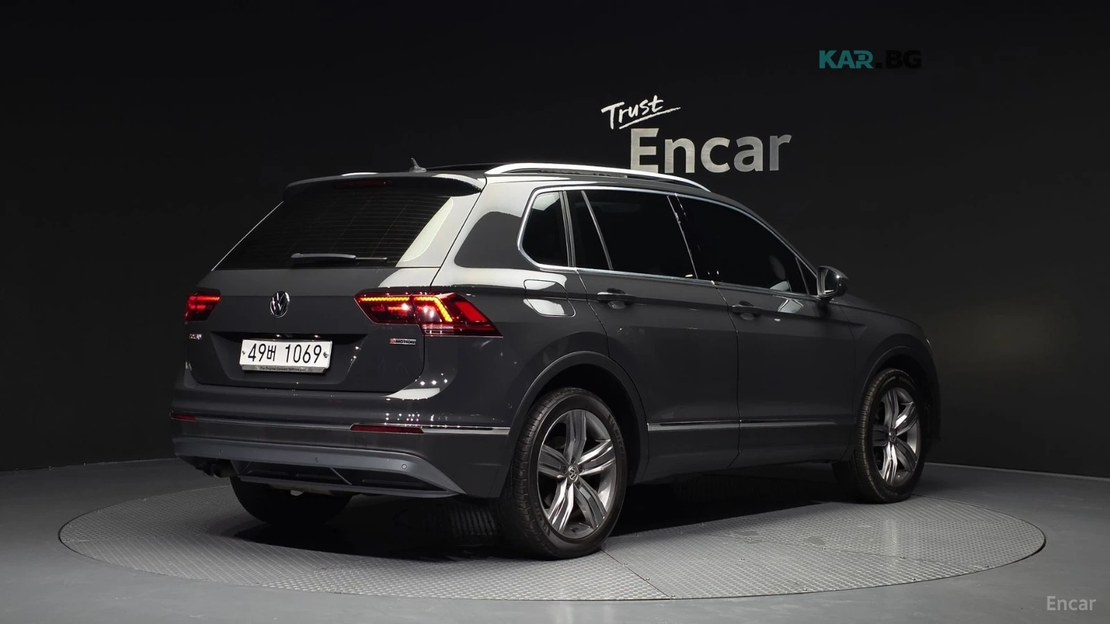 VW Tiguan 2.0TDI* 4MOTION* PRESTIGE* КОЖА* ПОДГРЕВ* ПАНОРАМА, снимка 2 - Автомобили и джипове - 55232892