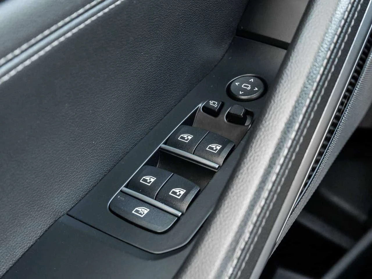 BMW X6 * 40i X640i | PREMIUM PKG | CARBON FIBRE PKG | CAR, снимка 16 - Автомобили и джипове - 55672012