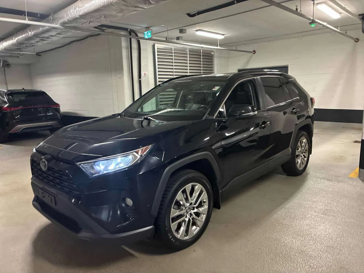 Toyota Rav4 * XLE * CARFAX * БЕЗ ПЪРВОНАЧАЛНА ВНОСКА