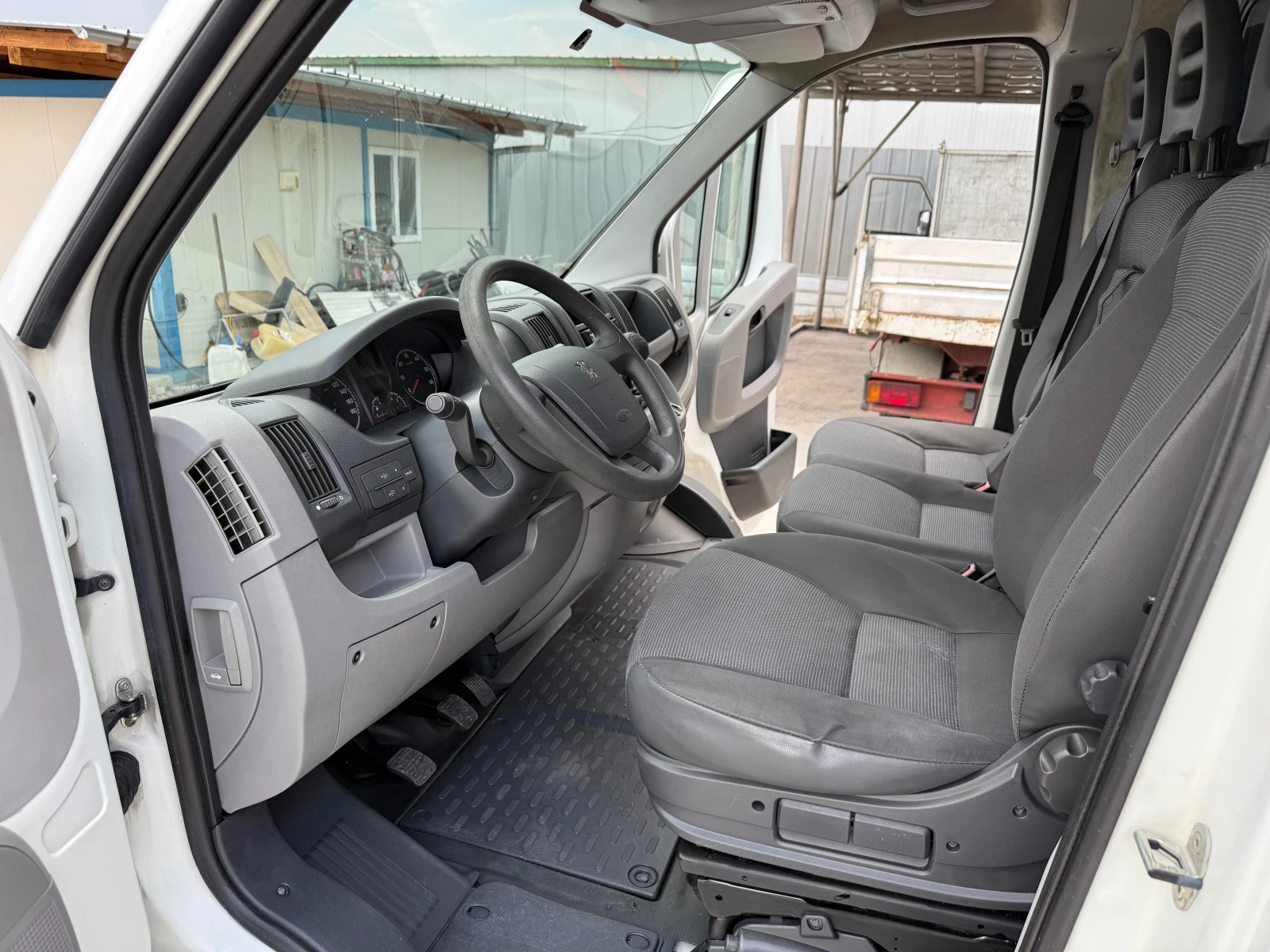 Peugeot Boxer 2.2HDI/KLIMATIK - изображение 9