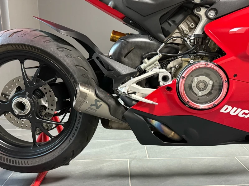 Ducati Panigale AKRAPOVIC, снимка 4 - Мотоциклети и мототехника - 51061198