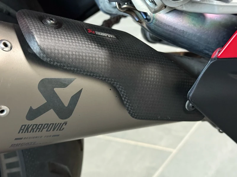Ducati Panigale AKRAPOVIC, снимка 14 - Мотоциклети и мототехника - 51061198