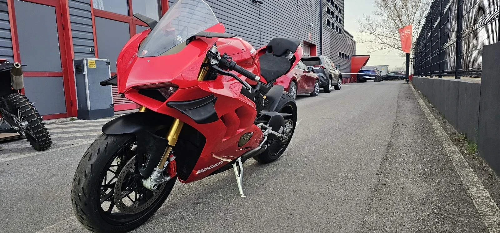 Ducati Panigale AKRAPOVIC - изображение 6