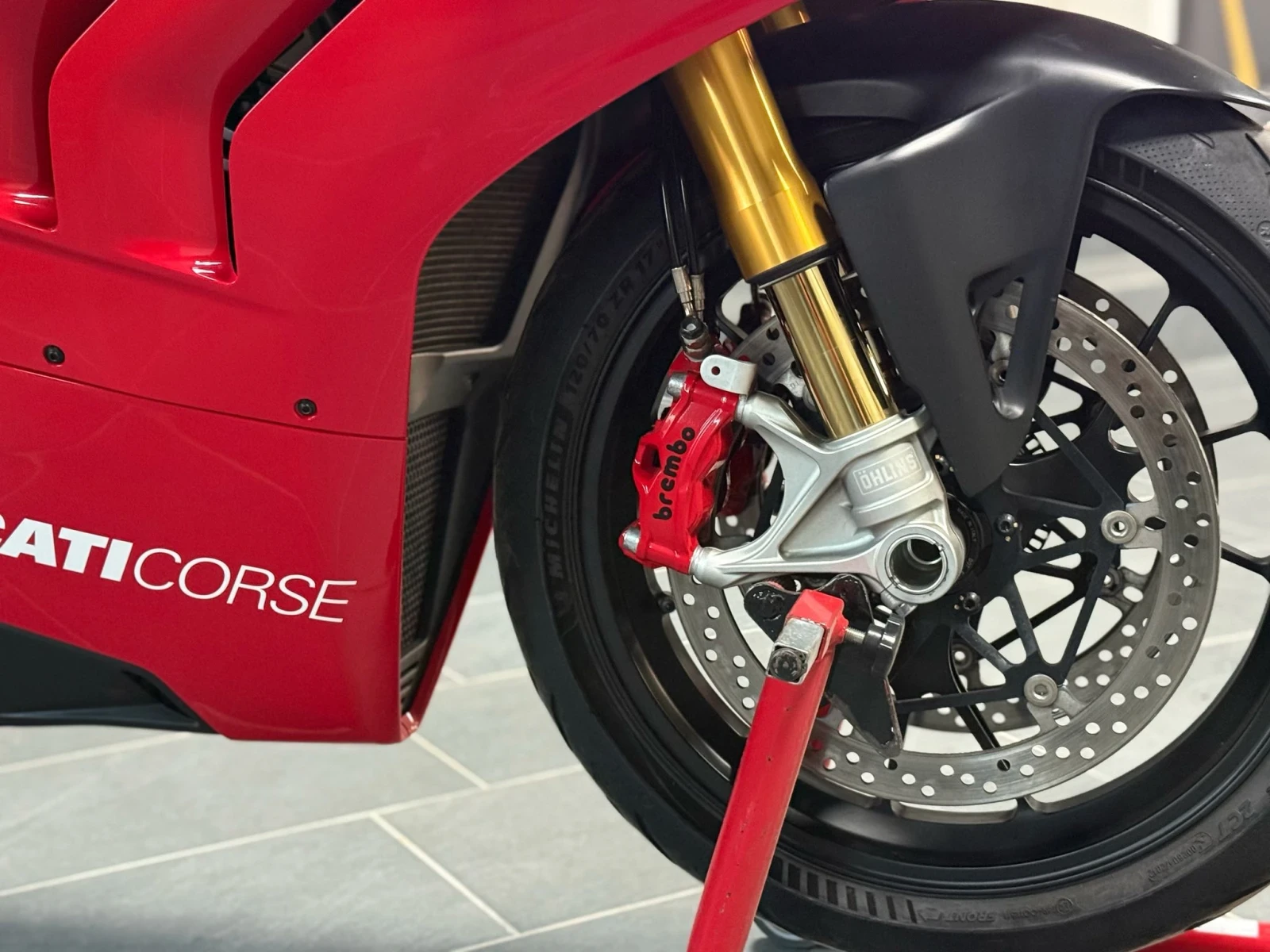 Ducati Panigale AKRAPOVIC | Mobile.bg   13