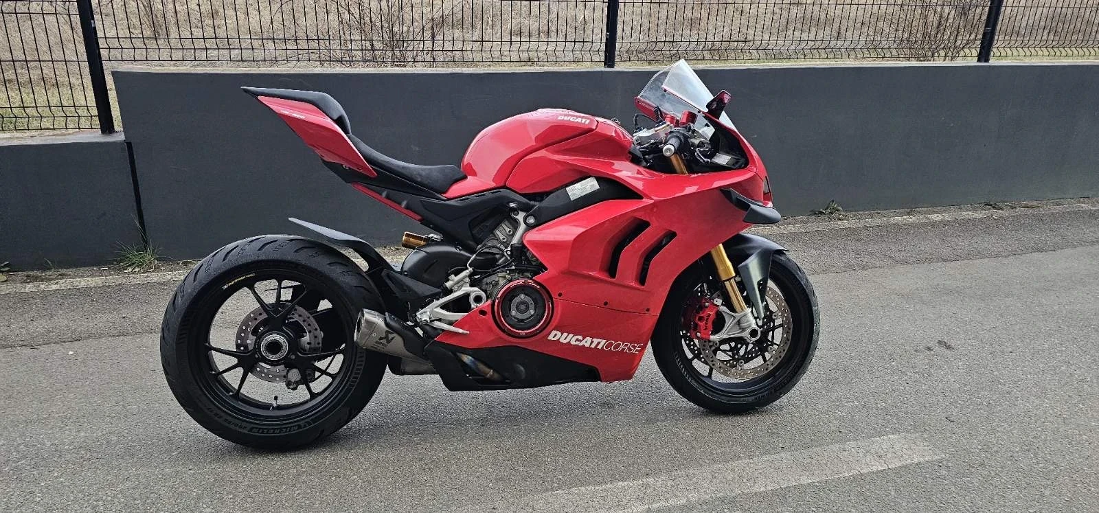 Ducati Panigale AKRAPOVIC - изображение 3