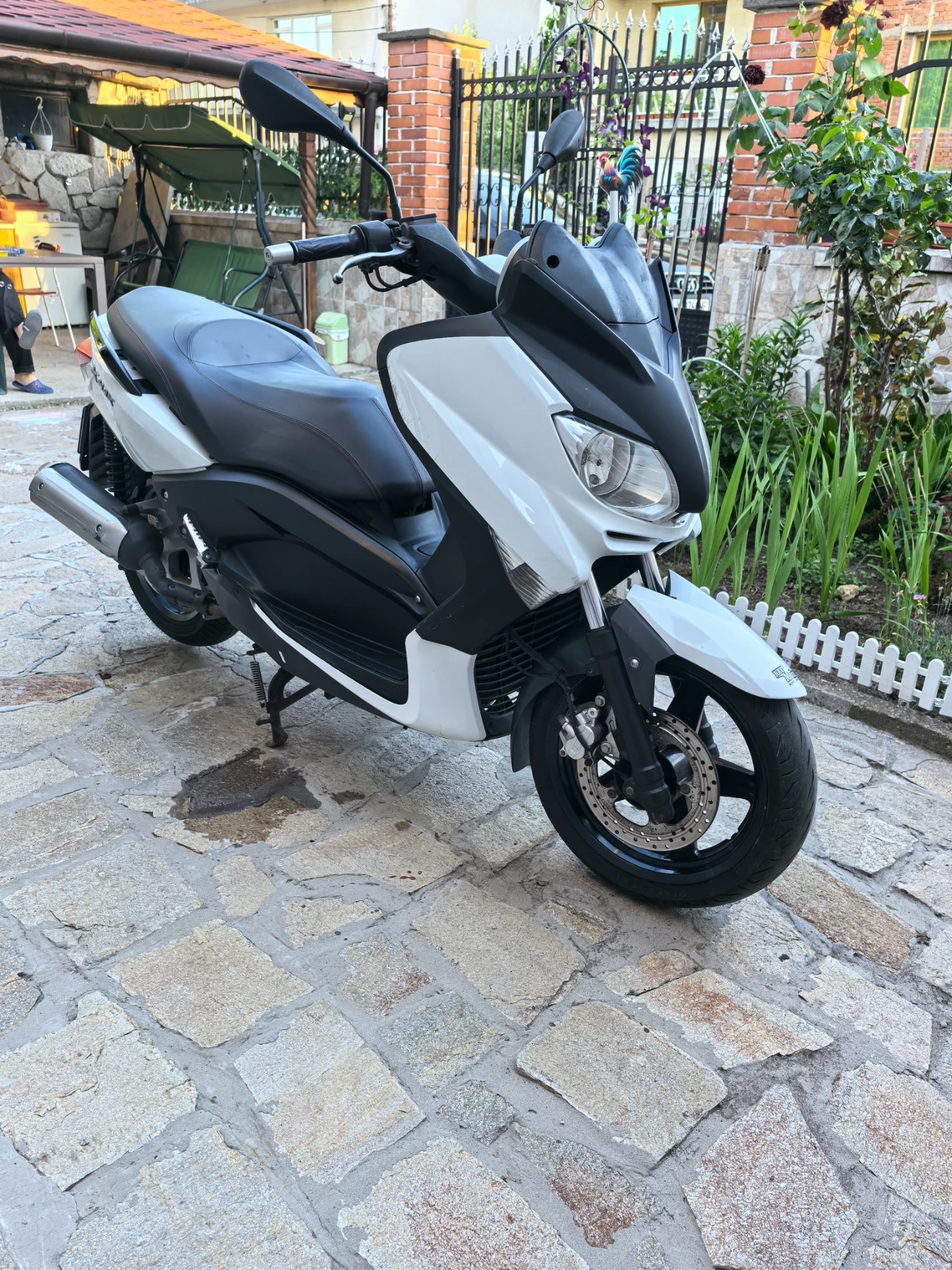 Yamaha X-max 125