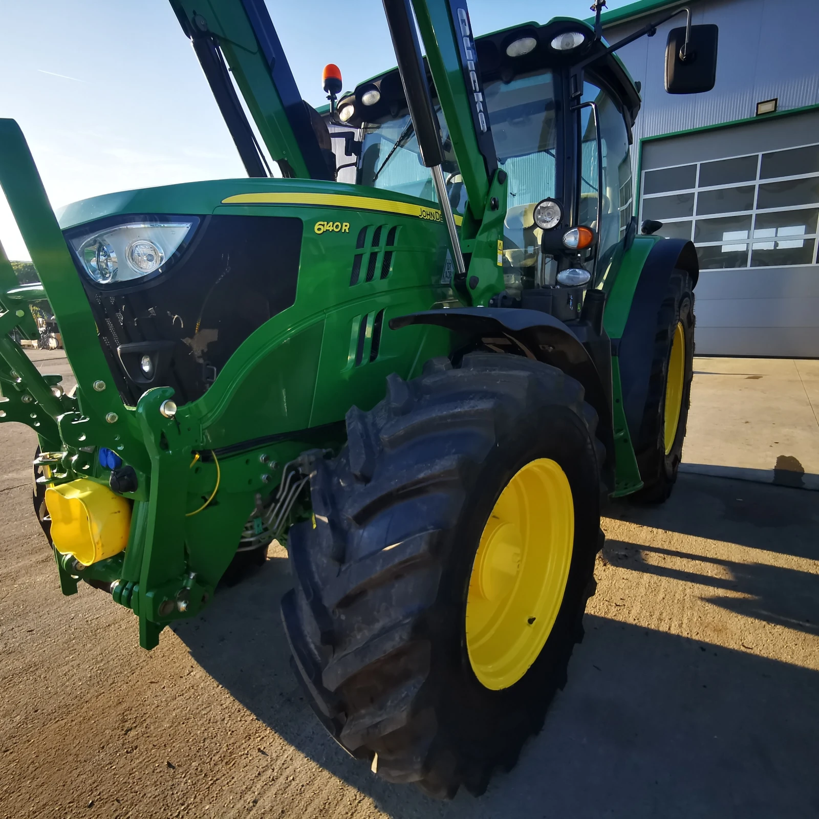 Трактор John Deere 6140R лизиг с 20%първоначална вноска лихва 3.3 % - изображение 10