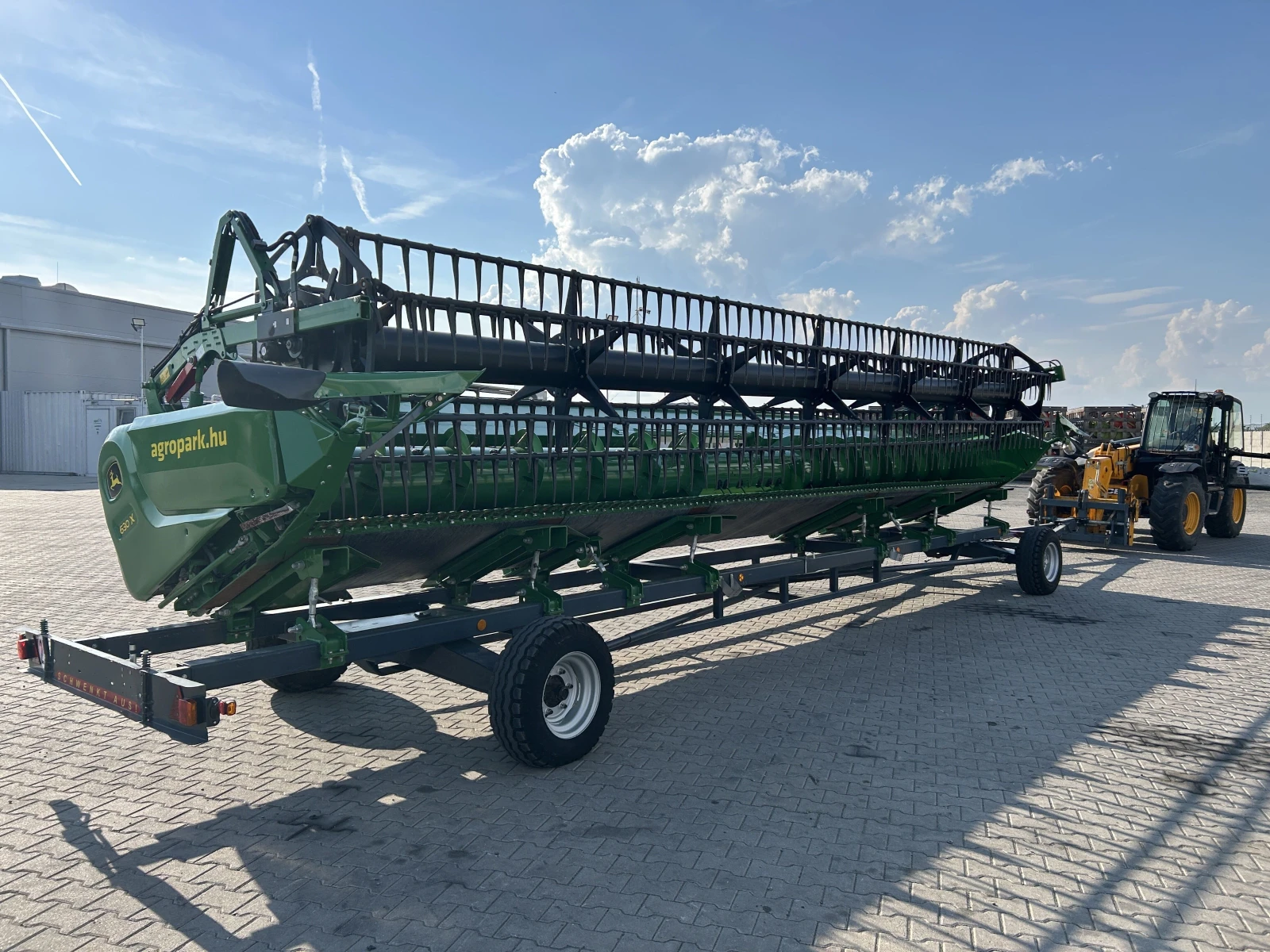 Комбайн John Deere T670i + JD630X ОБСЛУЖЕНА ЛИЗИНГ, снимка 17 - Селскостопанска техника - 55659567