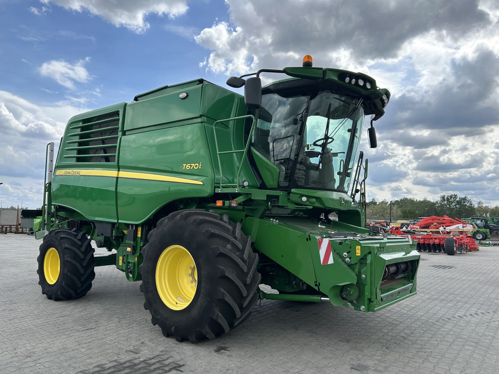 Комбайн John Deere T670i + JD630X ОБСЛУЖЕНА ЛИЗИНГ
