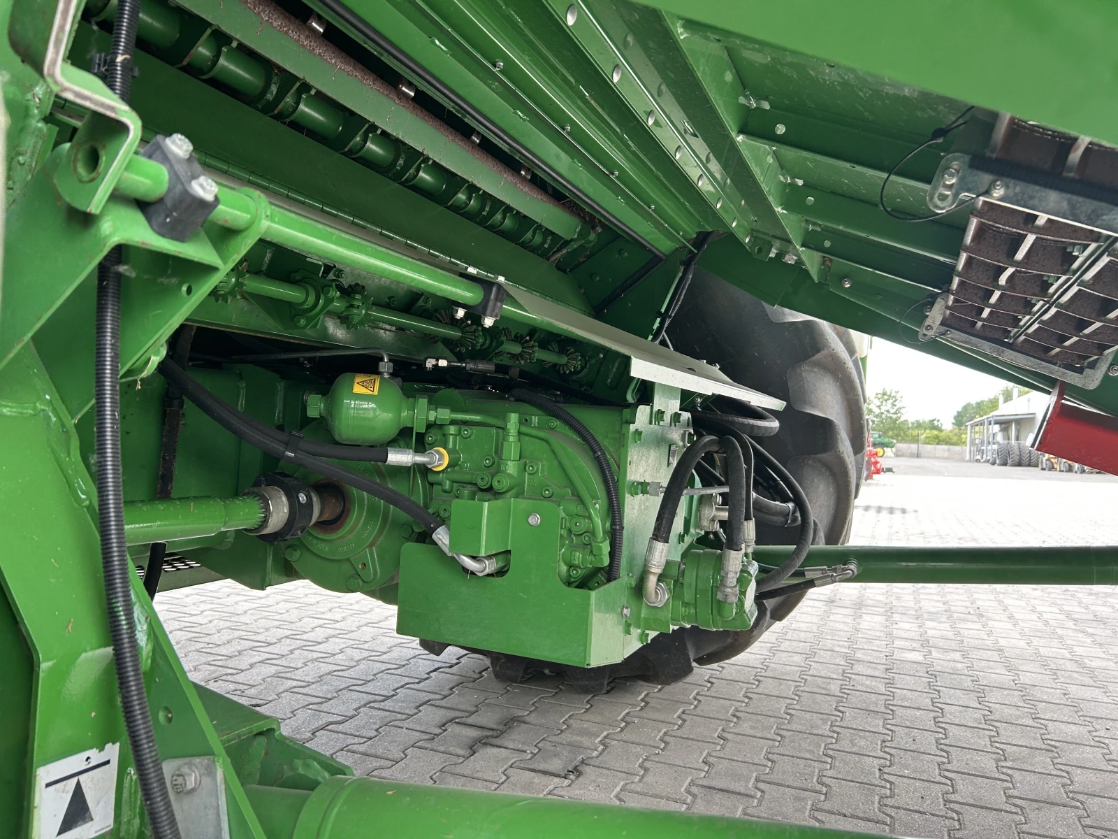 Комбайн John Deere T670i + JD630X ОБСЛУЖЕНА ЛИЗИНГ, снимка 8 - Селскостопанска техника - 55659567