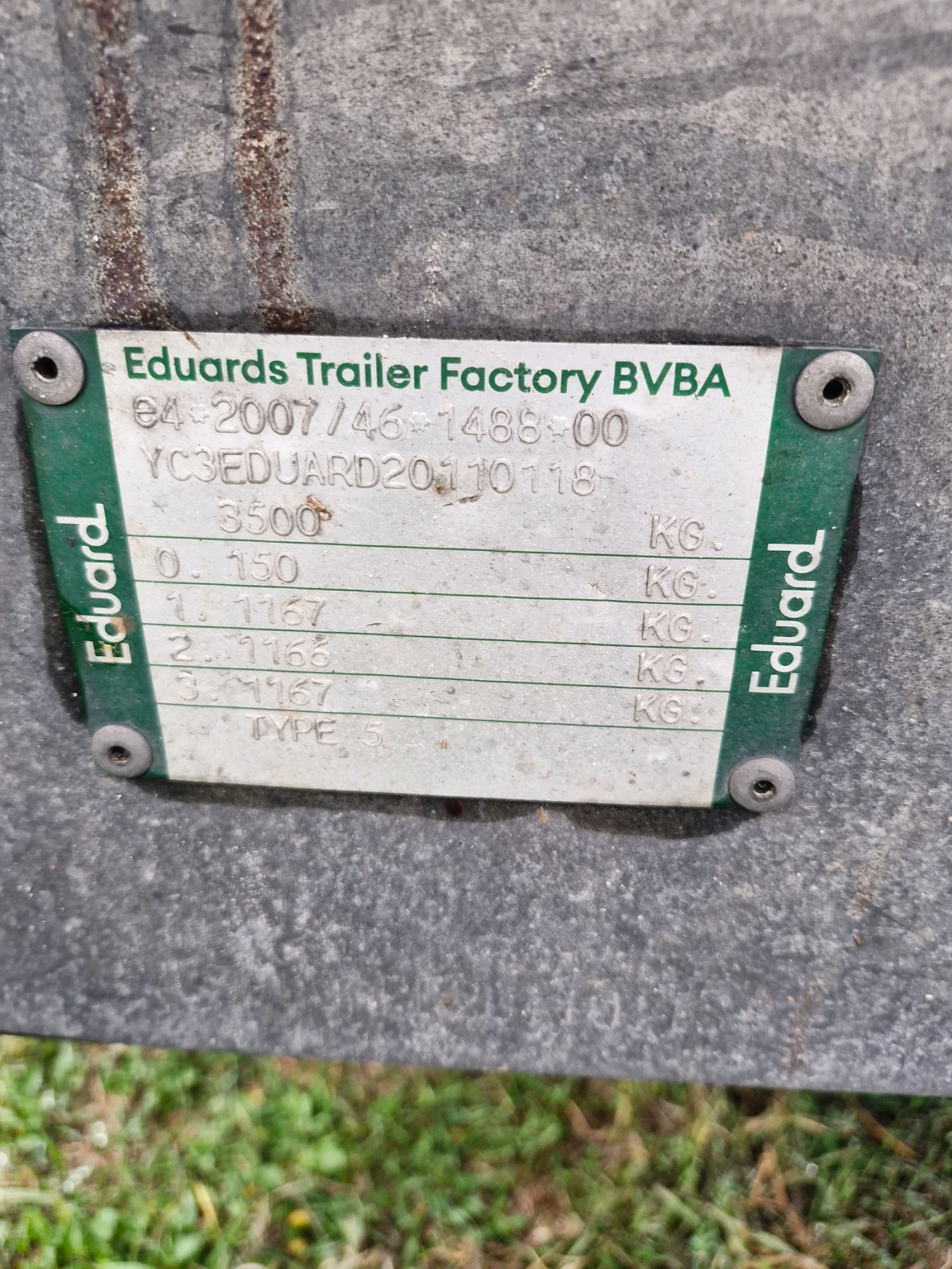За автомобил Eduard EDUARD 3500KG, снимка 6 - Ремаркета - 56748445