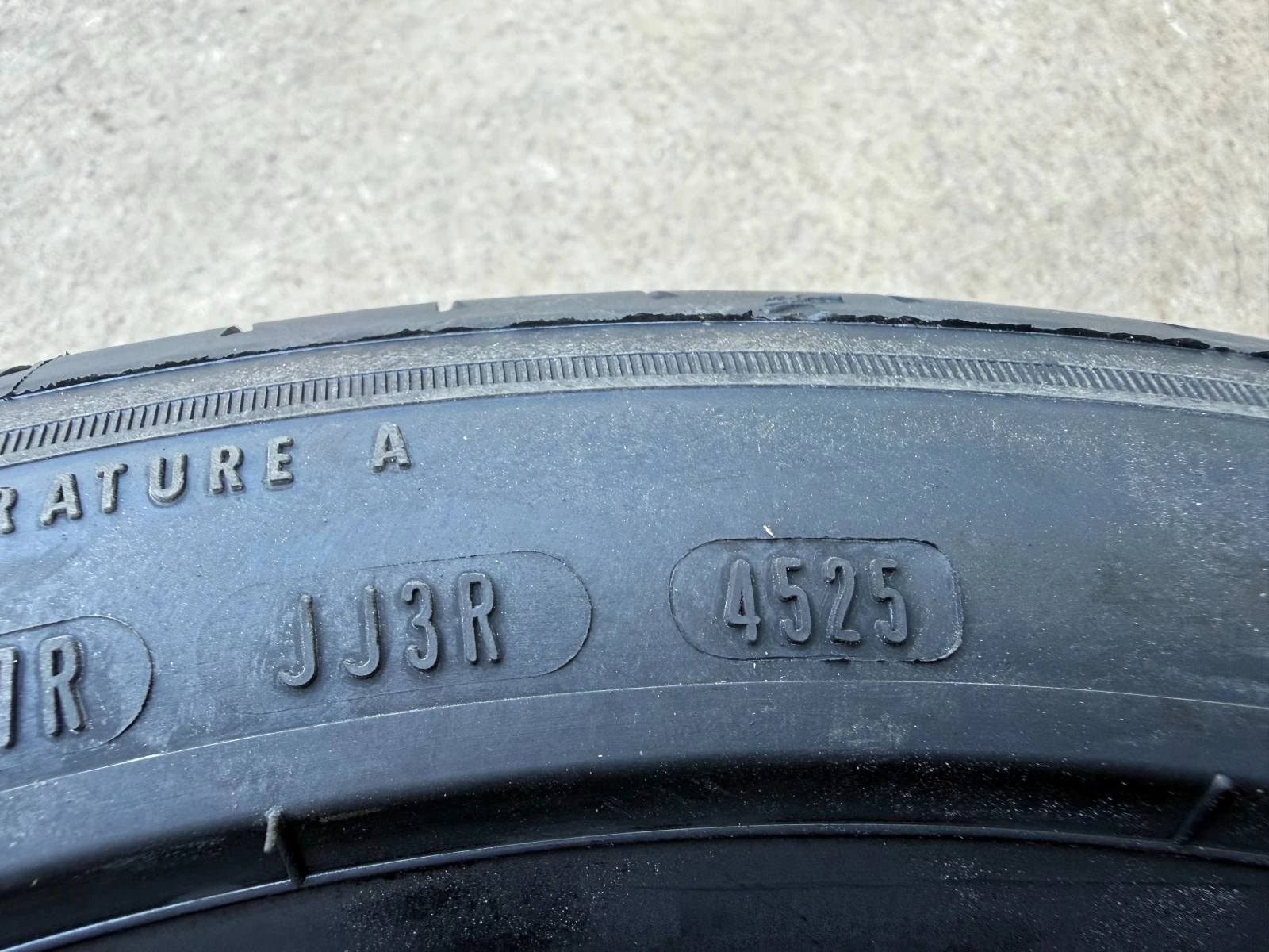 Гуми Летни 225/45R17, снимка 4 - Гуми и джанти - 55583744
