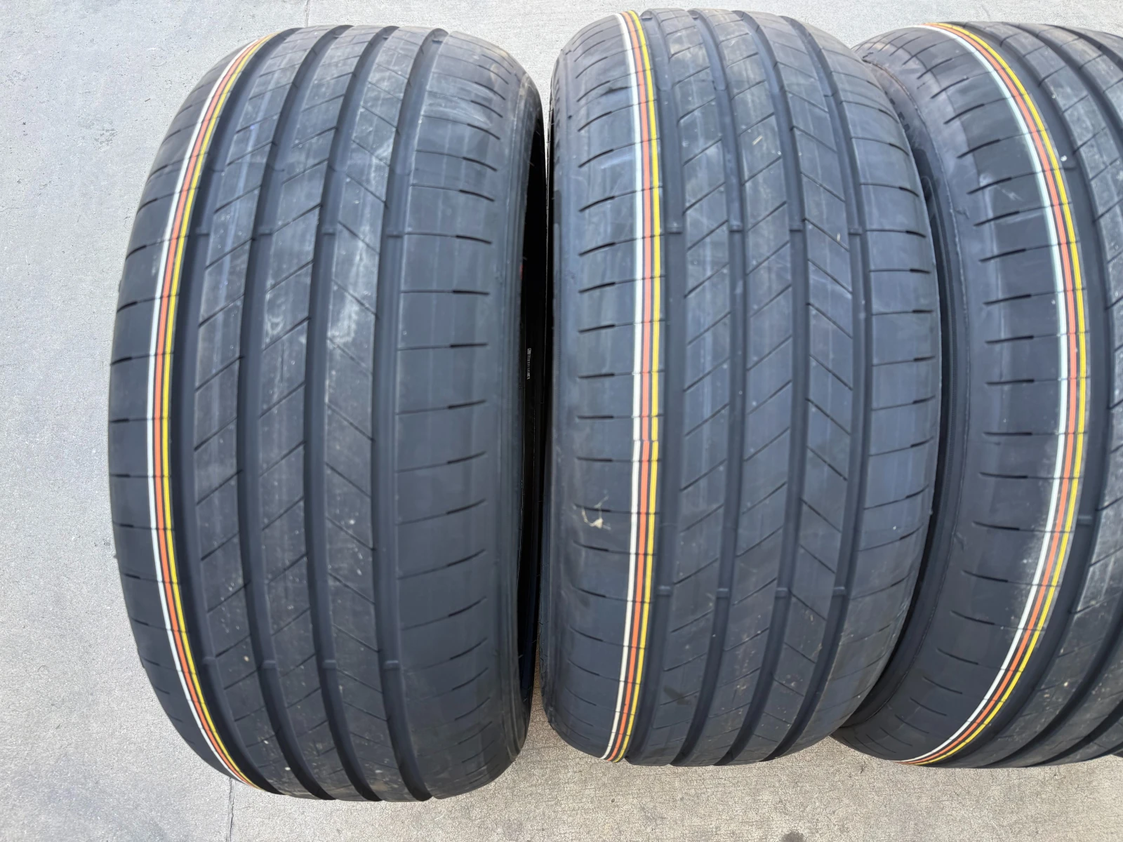 Гуми Летни 225/45R17, снимка 2 - Гуми и джанти - 55583744
