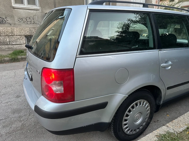 VW Passat, снимка 10 - Автомобили и джипове - 47334306