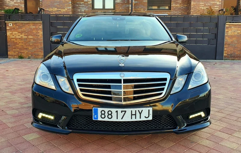 Mercedes-Benz E 500 4matic AMG, снимка 1 - Автомобили и джипове - 47856266