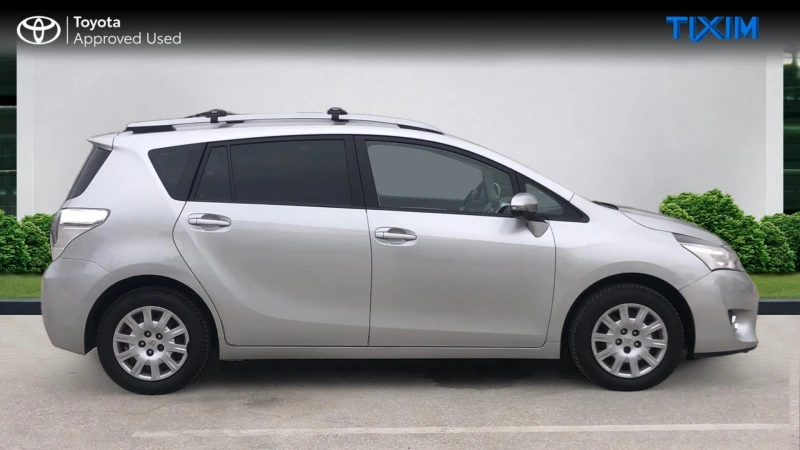 Toyota Verso, снимка 8 - Автомобили и джипове - 48386946