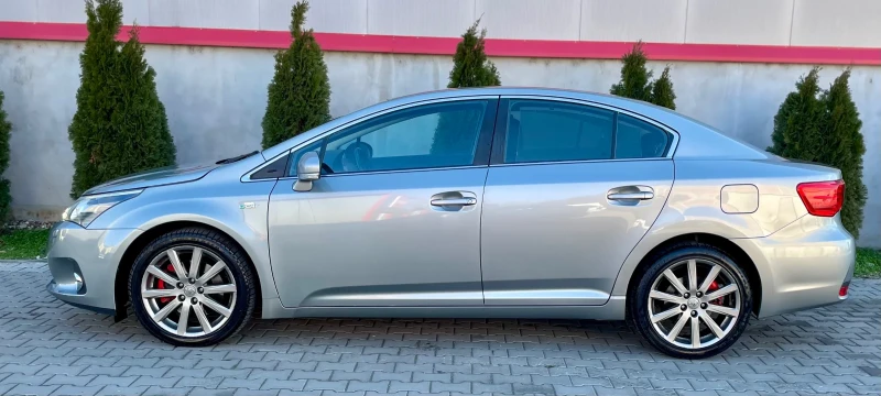 Toyota Avensis 2.2 177 к.с, снимка 4 - Автомобили и джипове - 49093041