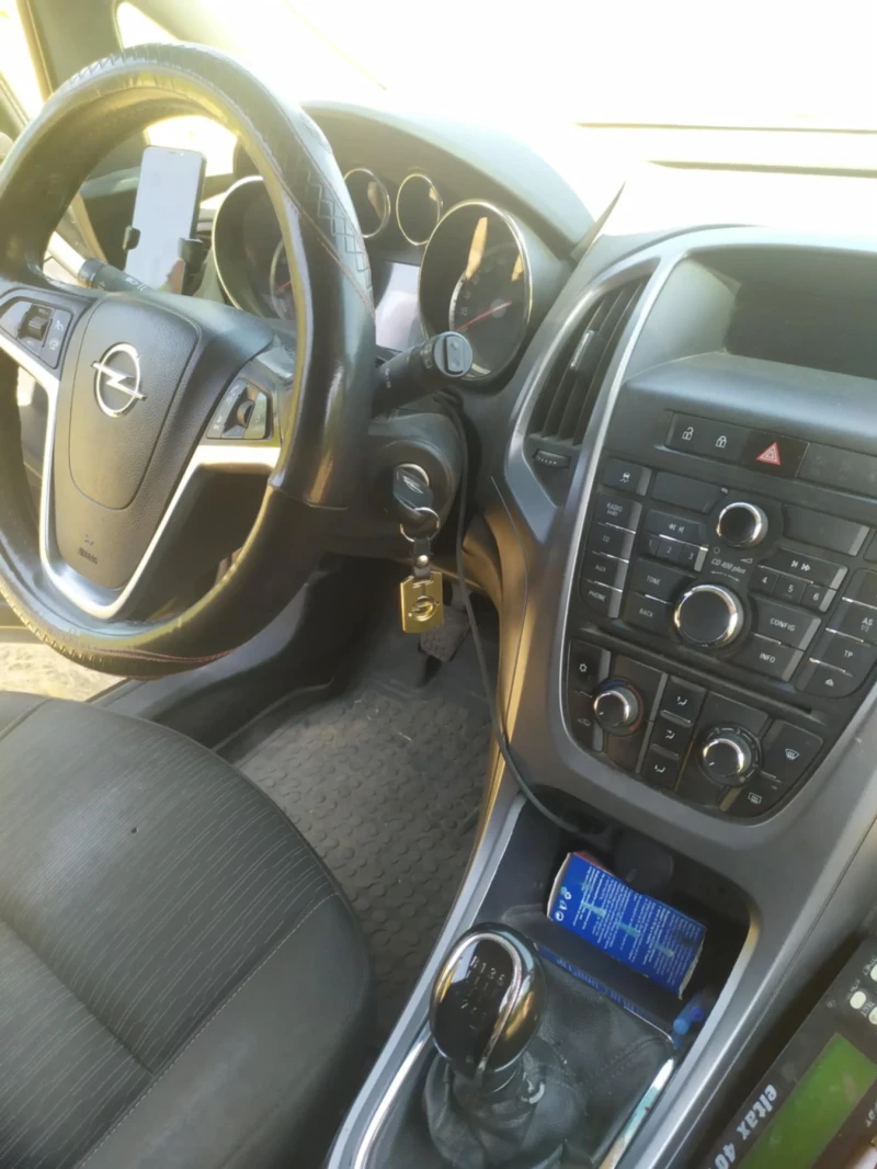 Opel Astra, снимка 10 - Автомобили и джипове - 52361016