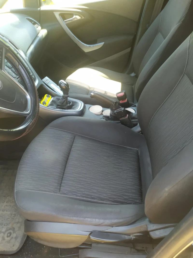 Opel Astra, снимка 9 - Автомобили и джипове - 52361016