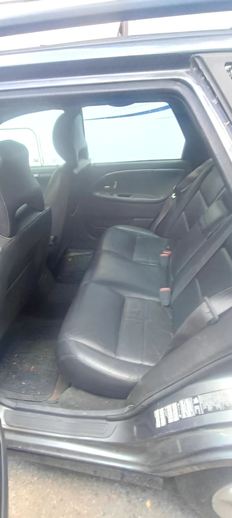 Volvo V40 2.0T газ, снимка 6 - Автомобили и джипове - 51908590