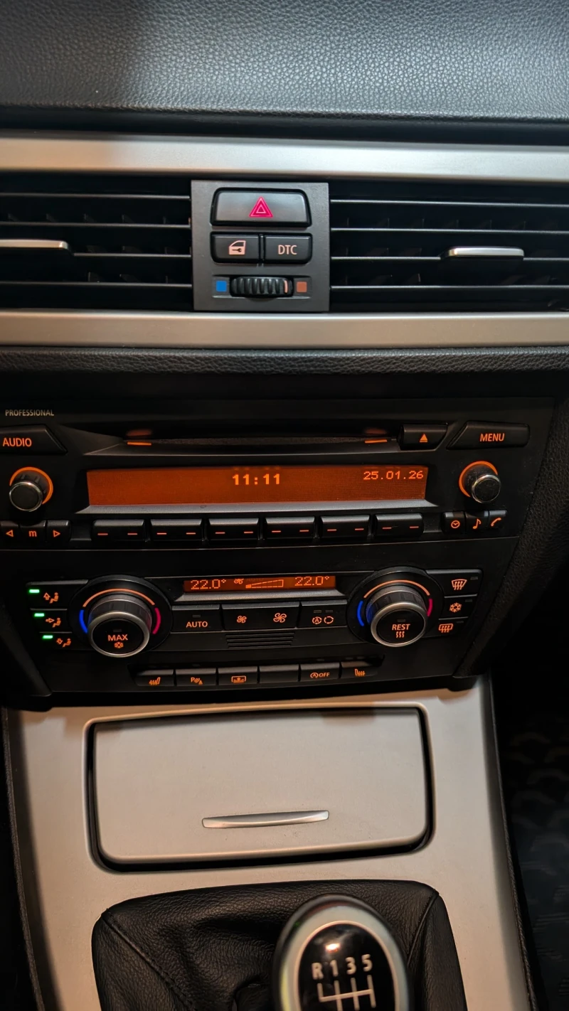 BMW 318, снимка 9 - Автомобили и джипове - 53263192