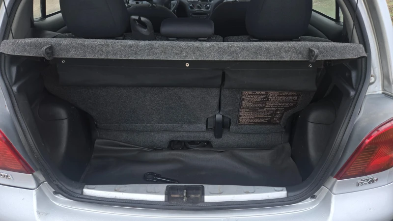 Toyota Yaris, снимка 9 - Автомобили и джипове - 53393354