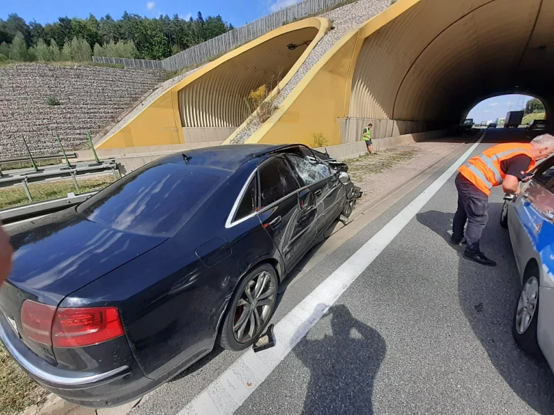 Audi S8 5.2 450hp, снимка 6 - Автомобили и джипове - 53515112