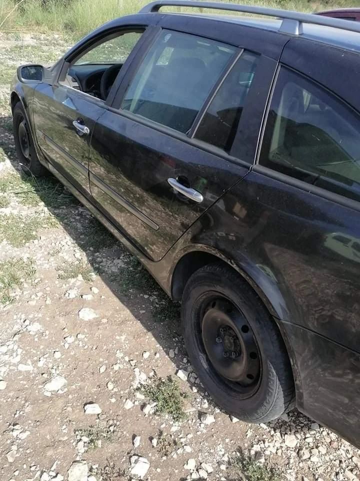 Renault Laguna 1.9dci 120k.c 2 броя на части, снимка 3 - Автомобили и джипове - 33725779