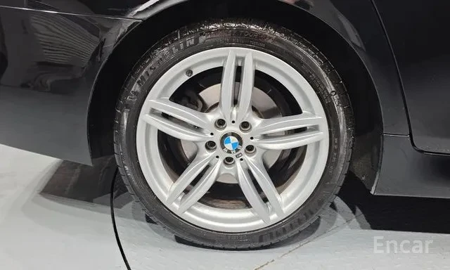 BMW 530 * ДИСТРОНИК * DIGITAL * HUD * PANO* АВТОКРЕДИТ, снимка 14 - Автомобили и джипове - 54577926