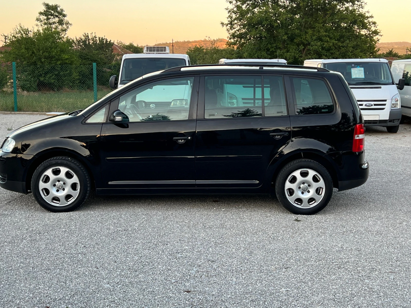 VW Touran 1.6 - изображение 7