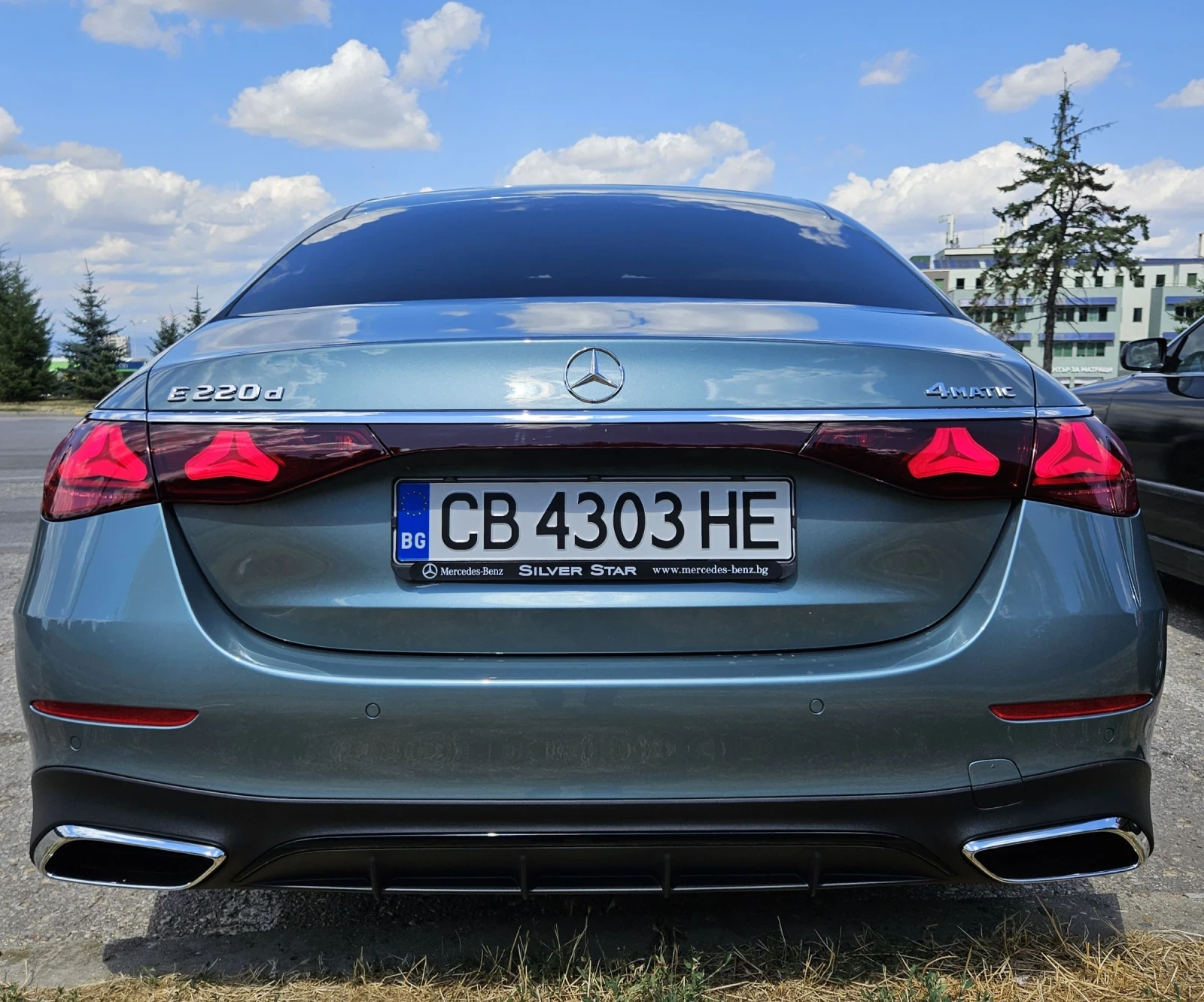 Mercedes-Benz E 220 4M AMG line - изображение 7