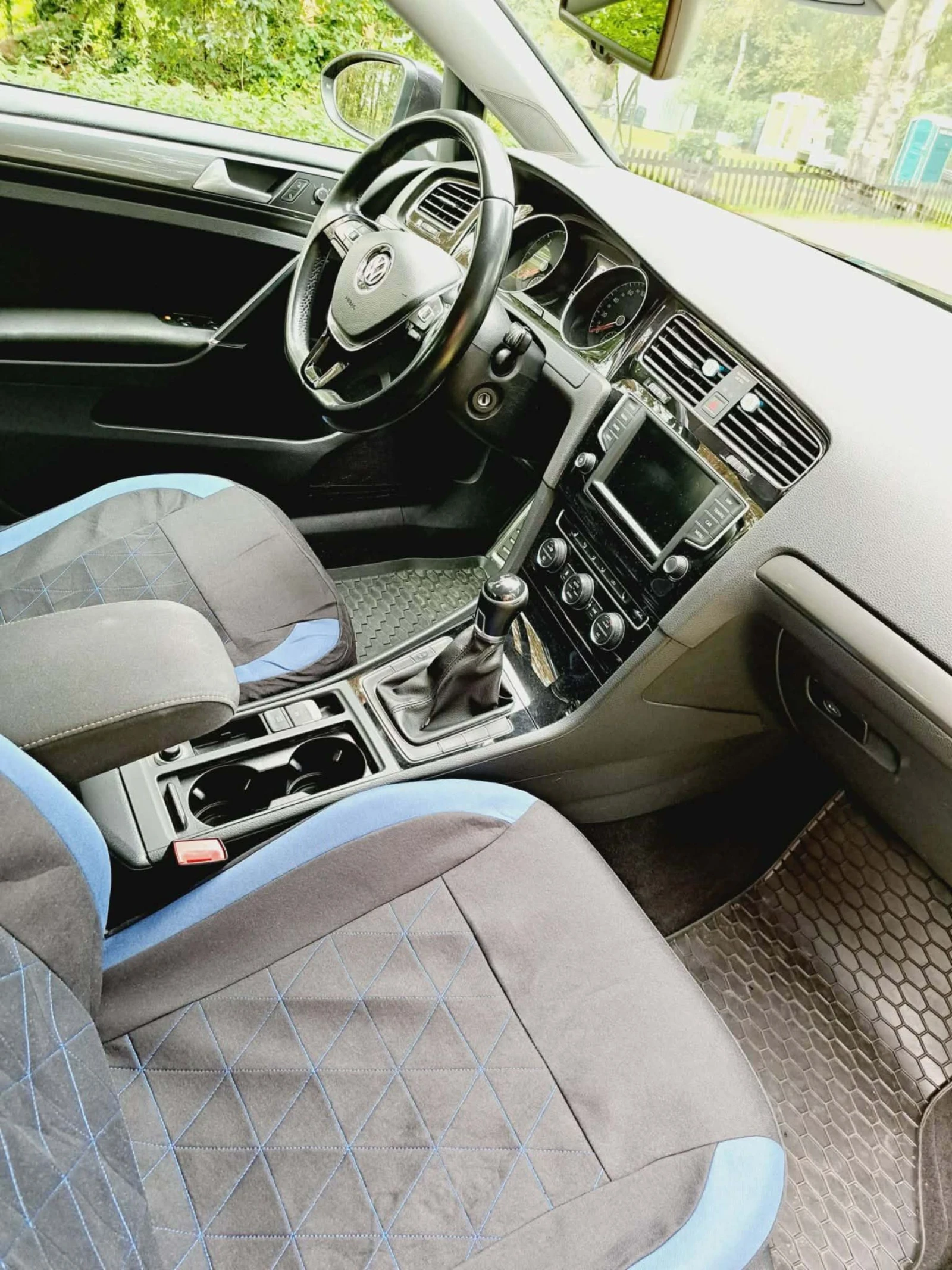 VW Golf, снимка 5 - Автомобили и джипове - 53934500