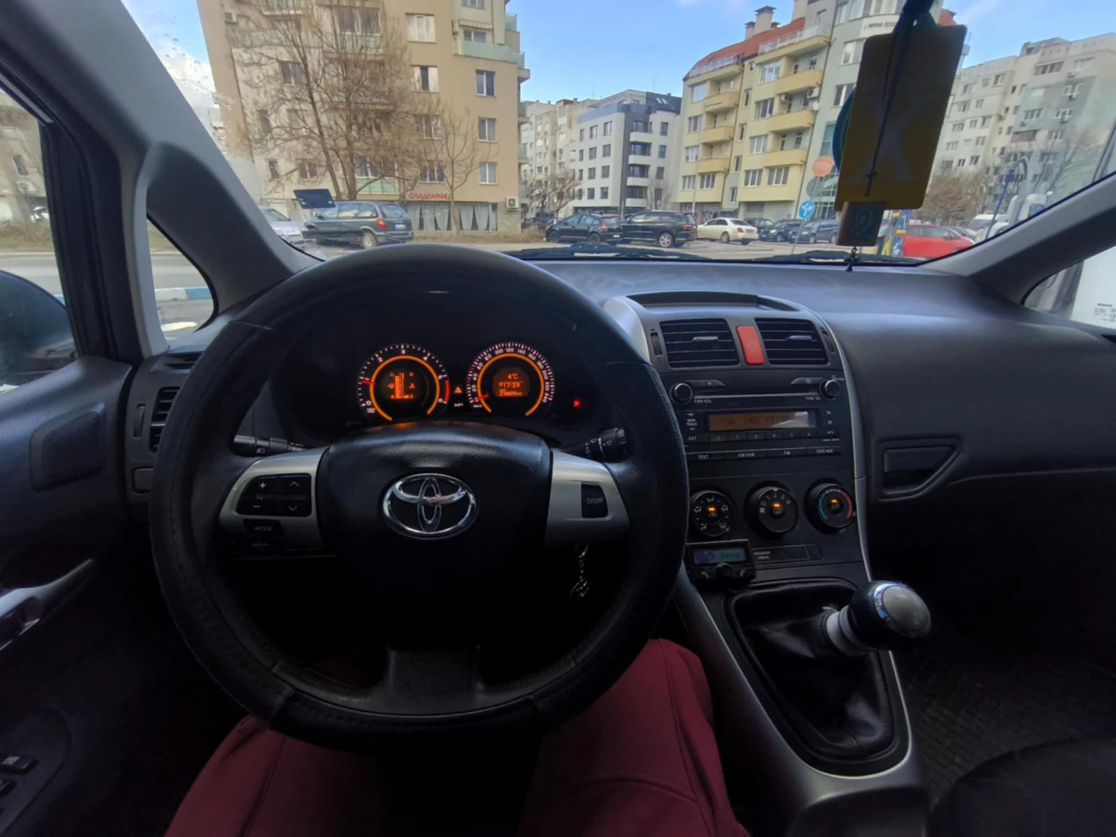 Toyota Auris D4D, снимка 6 - Автомобили и джипове - 54169344