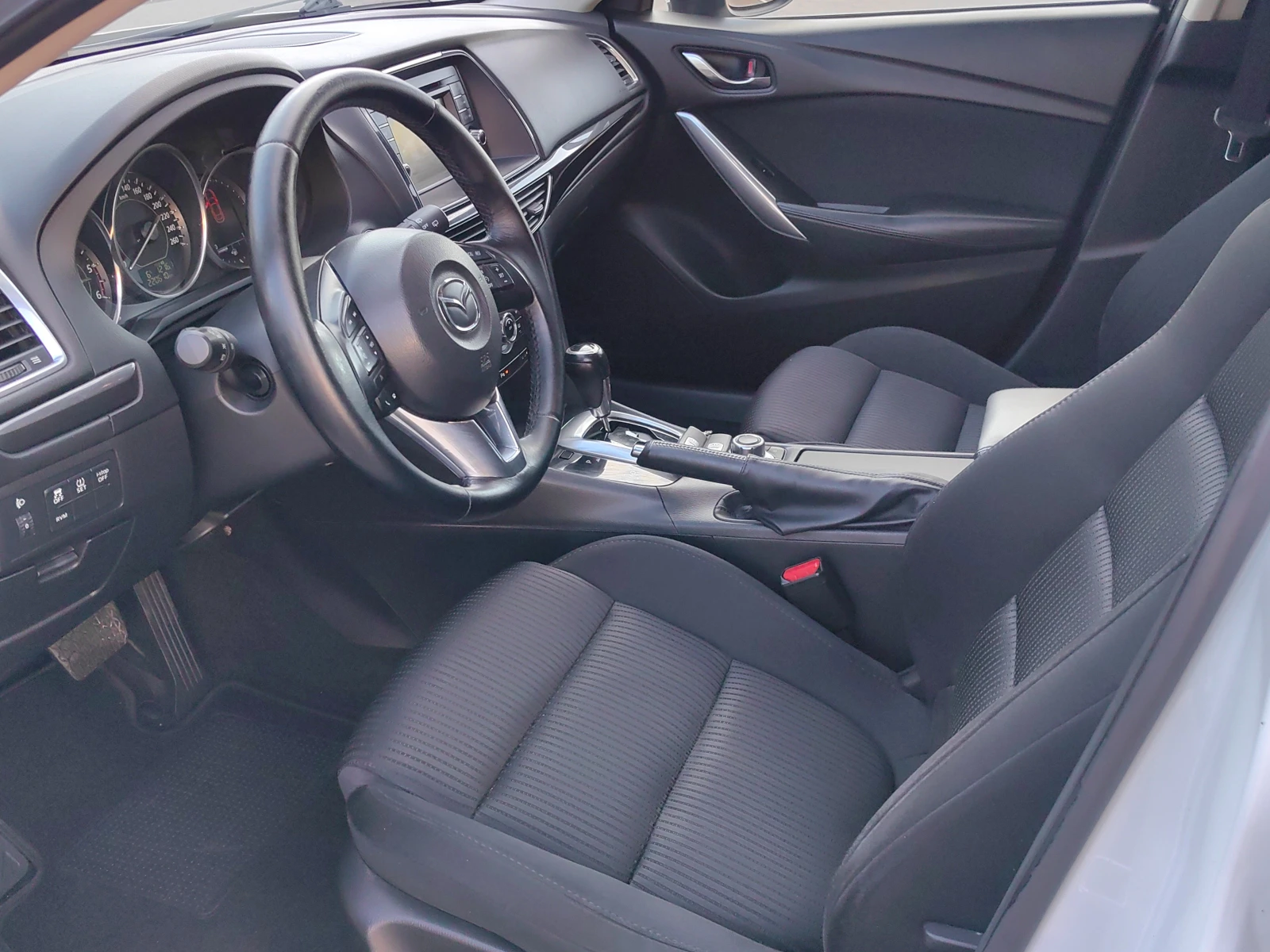 Mazda 6 2.2 D SkyActiv, снимка 10 - Автомобили и джипове - 54358057