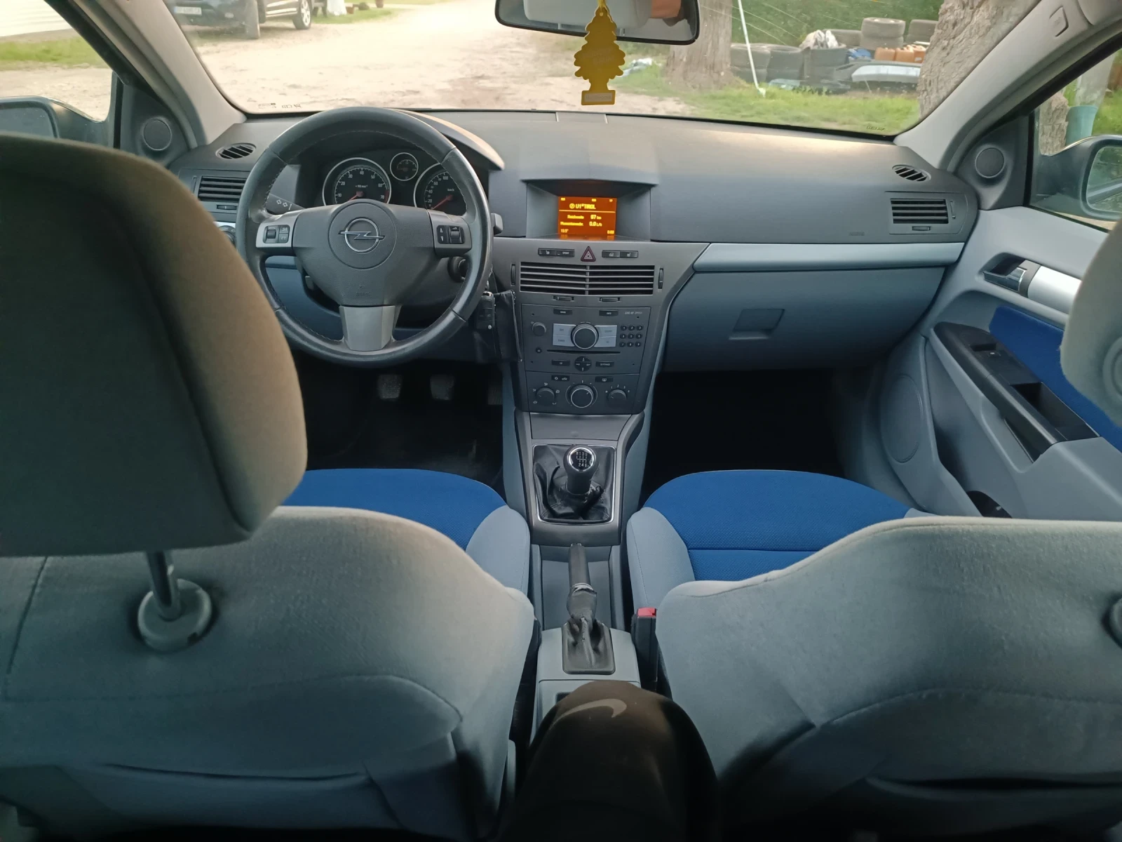 Opel Astra 2.0 т GTS, снимка 8 - Автомобили и джипове - 54359478