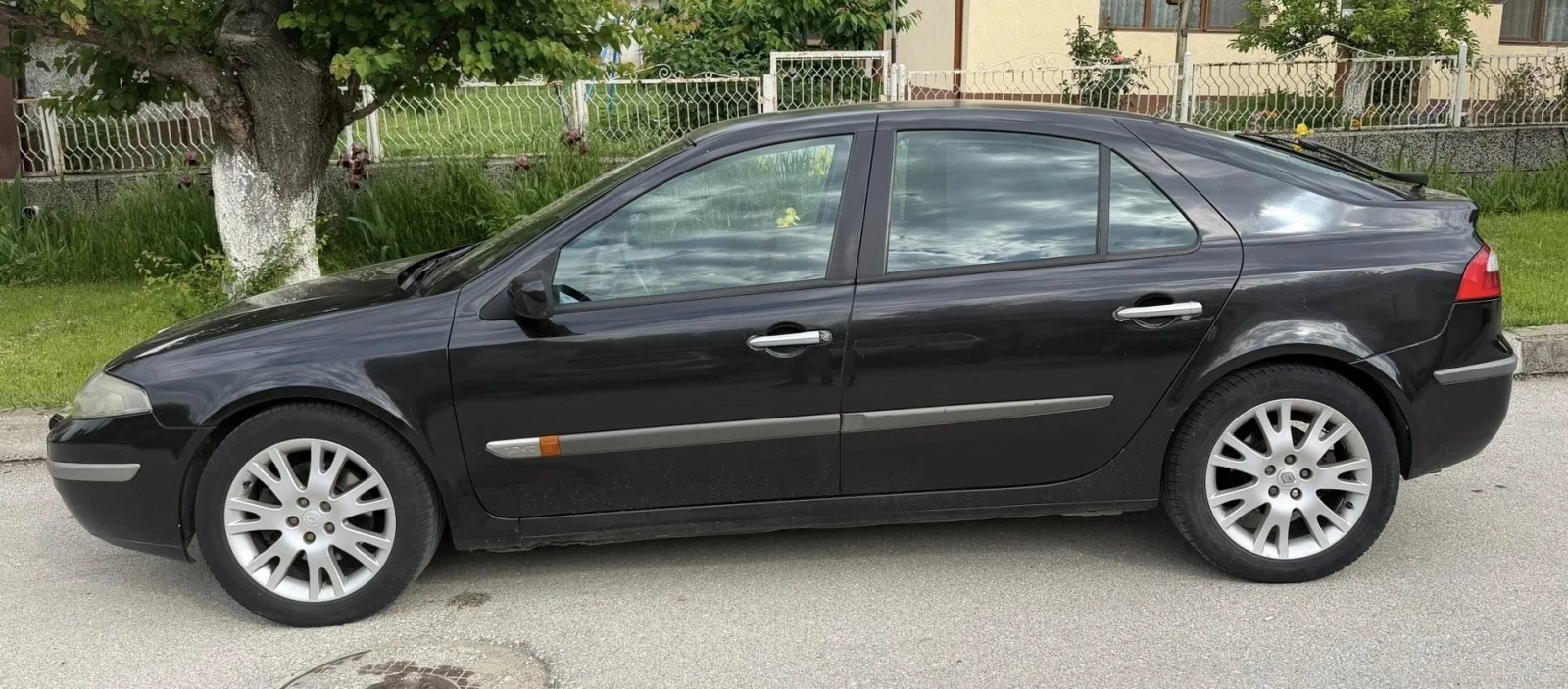 Renault Laguna 1.9D 120HP, снимка 2 - Автомобили и джипове - 54615982