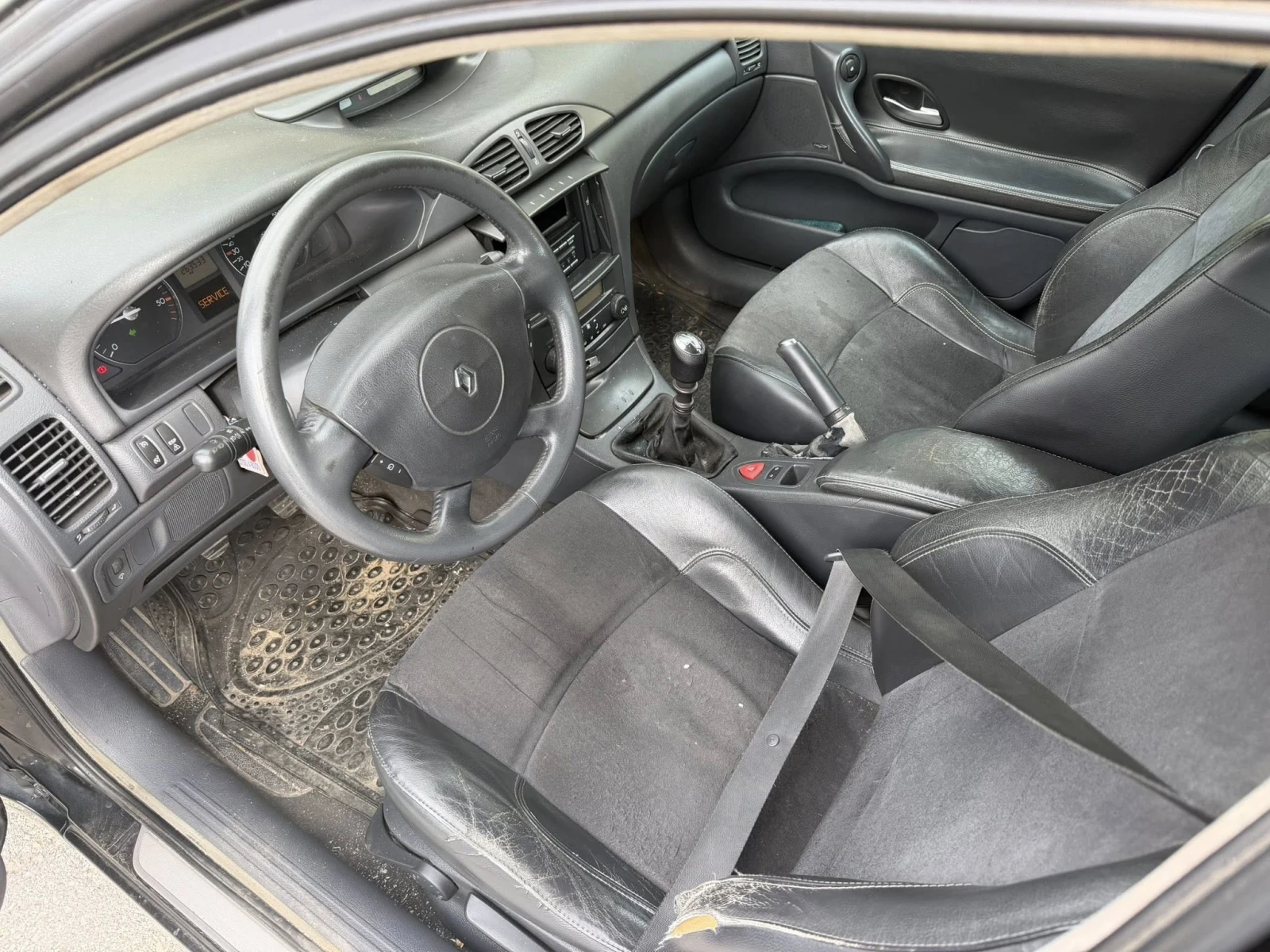 Renault Laguna 1.9D 120HP, снимка 3 - Автомобили и джипове - 54615982