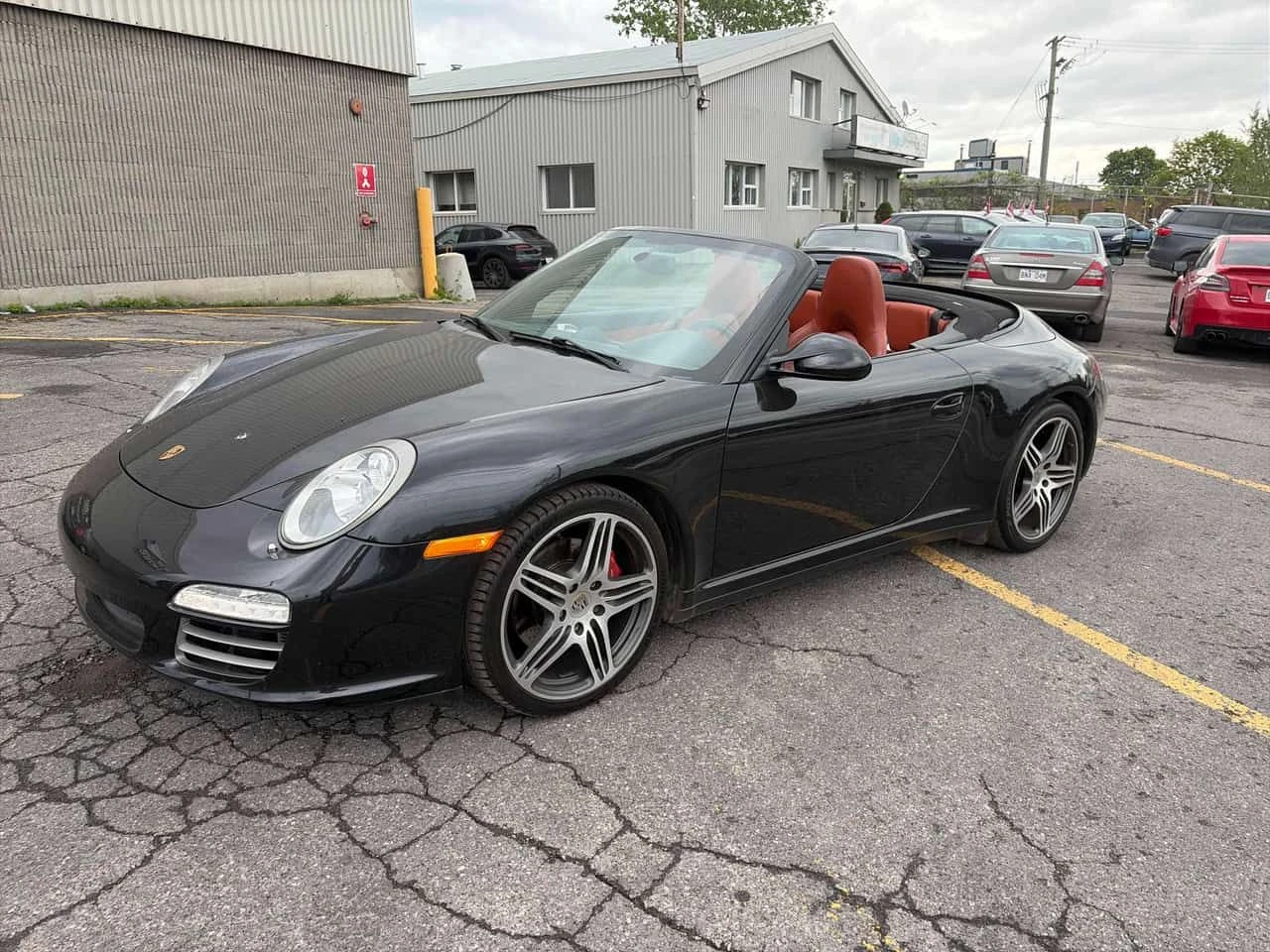 Porsche 911  Carrera 4S Cabriolet| Bose| 2 Ключа| , снимка 3 - Автомобили и джипове - 54760251