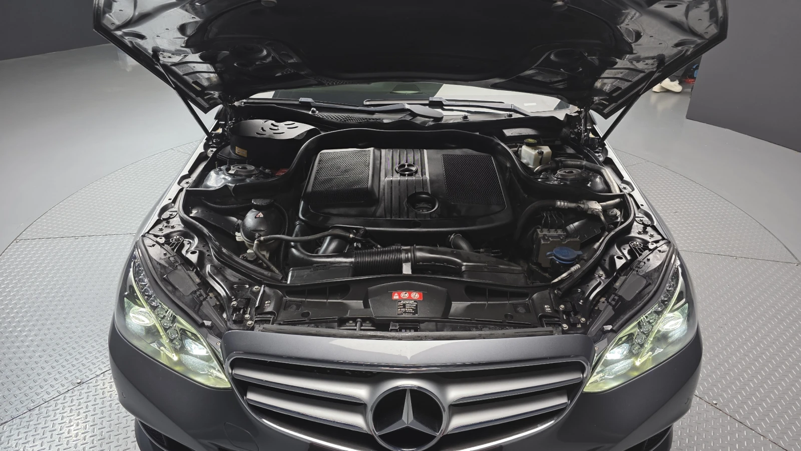 Mercedes-Benz E 250 2, 2 Bluetec Cam360* , снимка 4 - Автомобили и джипове - 54891908