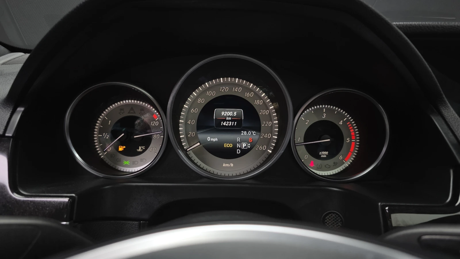 Mercedes-Benz E 250 2, 2 Bluetec Cam360* , снимка 6 - Автомобили и джипове - 54891908