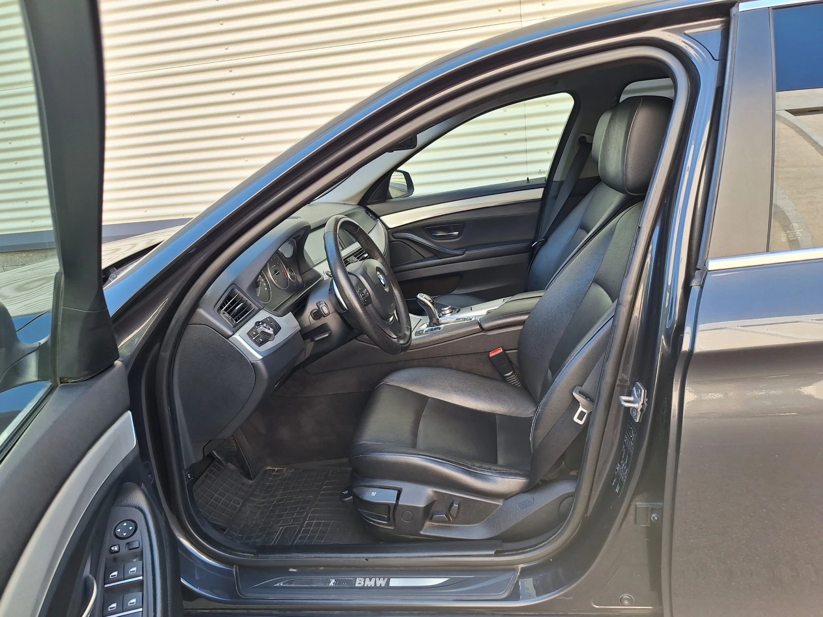 BMW 530 3.0D F10 245 к.с. Седан, снимка 9 - Автомобили и джипове - 55721401
