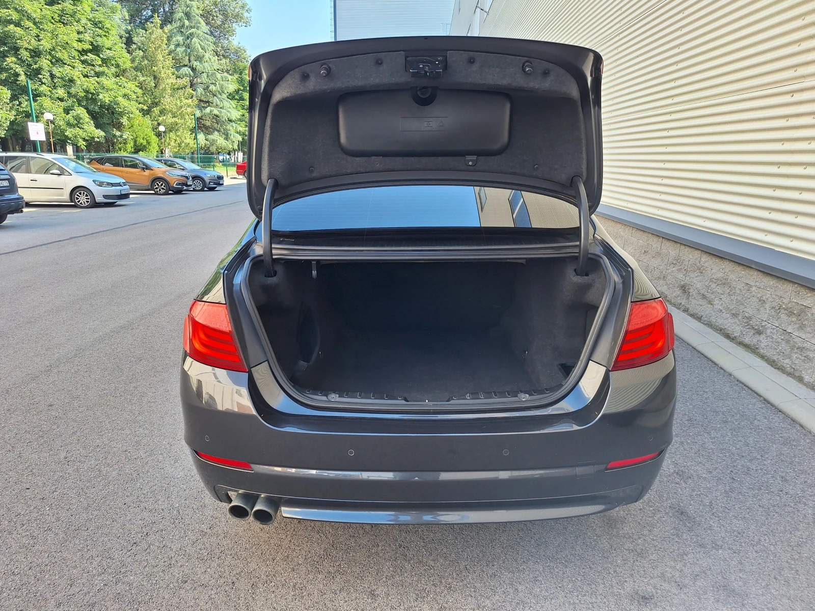 BMW 530 3.0D F10 245 к.с. Седан, снимка 13 - Автомобили и джипове - 55721401