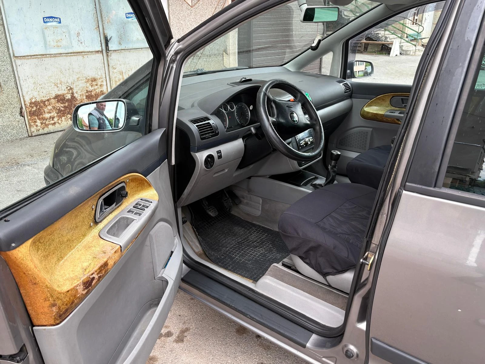 Seat Alhambra 1.9TDI / 131к.с. / 7 места, снимка 10 - Автомобили и джипове - 55833261